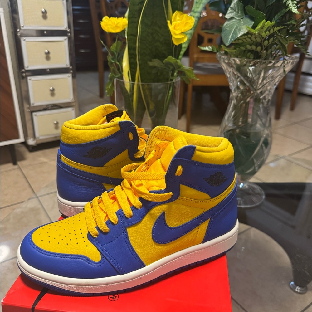 Jordan Women's Sneakers in Blue and Yellow